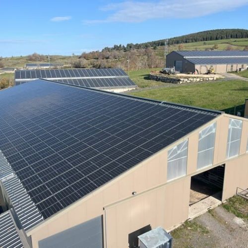Comprendre le stockage de l’énergie solaire pour une autonomie énergétique à tout moment de la journée
