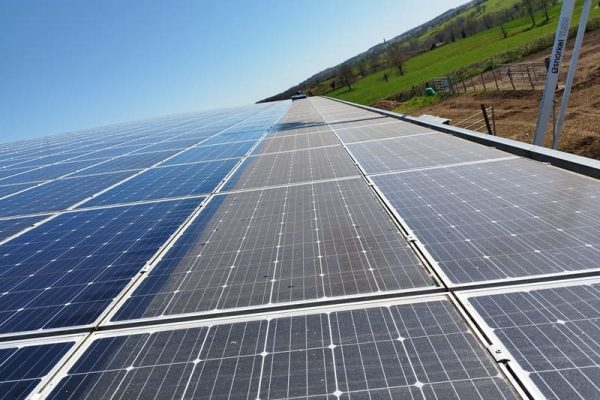 Avant / Après nettoyage de panneaux solaires