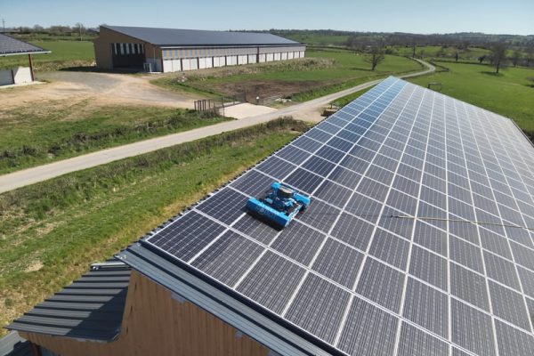 Robot de nettoyage de panneaux photovoltaïque